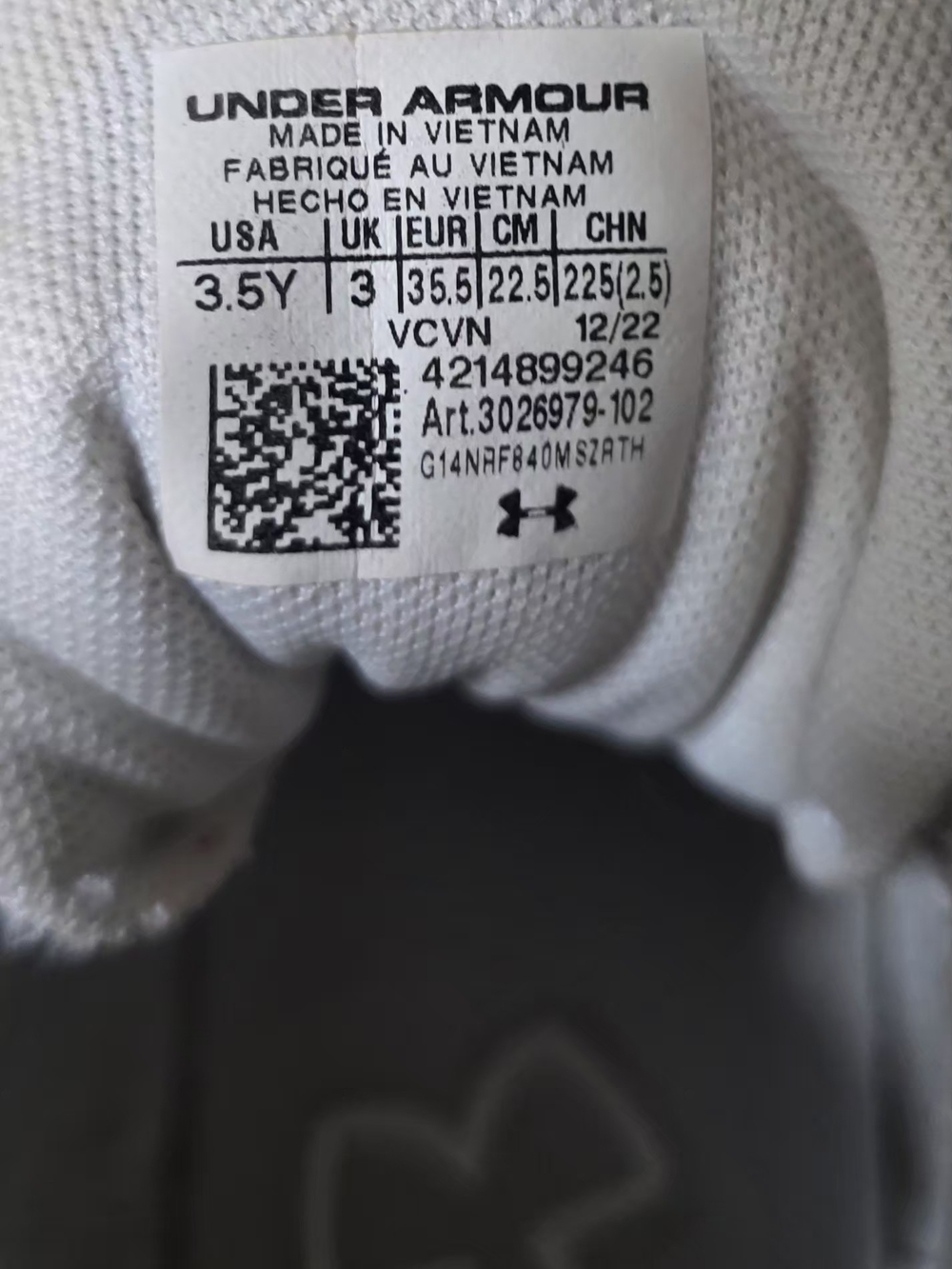 Under Armour Youth Football Cleats, Youth 3.5Y - Picture 7 of 7